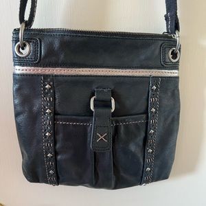 The Sak Kendra crossbody bag black with silver